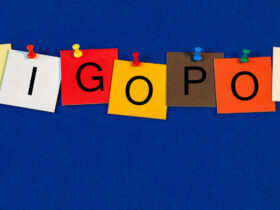 Features of Oligopoly Market with Examples